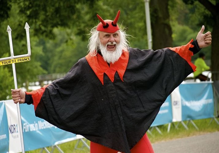 Didi Senft - az "ördögi" cykelákos rajongó és tólzó