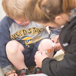 LIFESYSTEMS pribor za prvu pomoć - LITTLELIFE MINI FIRST AID KIT - plava