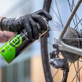 MUC-OFF eBike set za čišćenje - EBIKE ESSENTIALS KIT